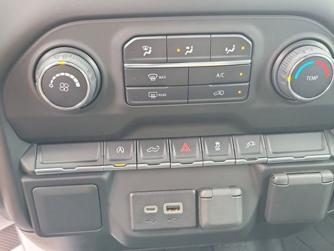 Used 2021 Chevrolet Silverado 1500 Custom w/ Safety Confidence Package AWD/4WD image 30