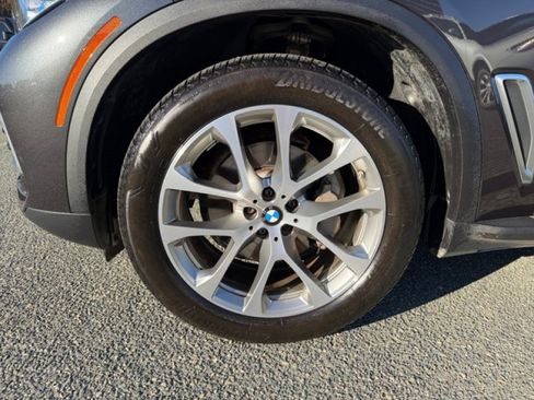 Used 2022 BMW X5 xDrive40i w/ Executive Package AWD/4WD image 9