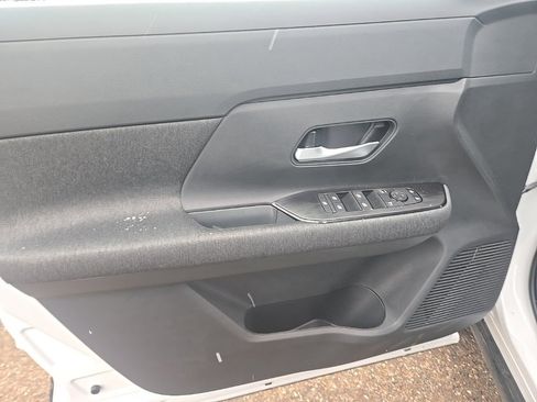 New 2026 Nissan Kicks SV image 10