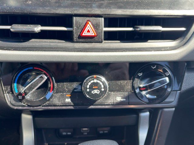 Used 2025 Kia Seltos LX AWD/4WD image 19