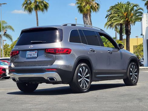 Used 2021 Mercedes-Benz GLB 250 image 3