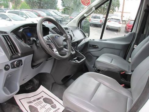 Used 2018 Ford Transit 250 148 Medium Roof RWD image 9