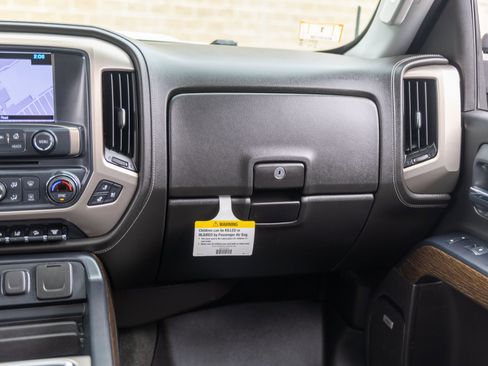 Used 2017 GMC Sierra 2500 Denali w/ Duramax Plus Package AWD/4WD image 40