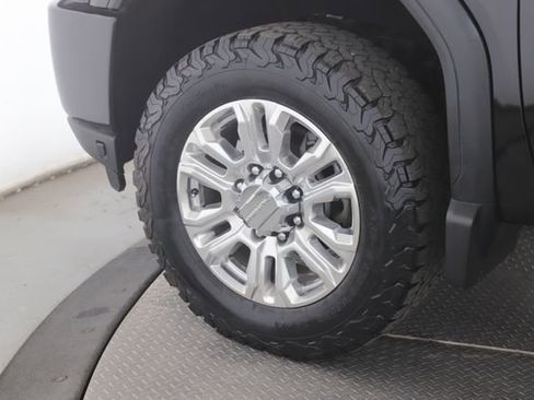 Used 2022 GMC Sierra 2500 Denali AWD/4WD image 13