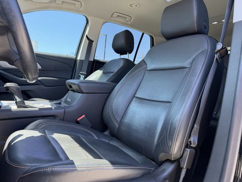 Used 2019 Chevrolet Traverse LT w/ LT Premium Package FWD image 12