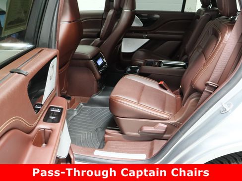 Used 2023 Lincoln Aviator Black Label w/ Dynamic Handling Package image 32