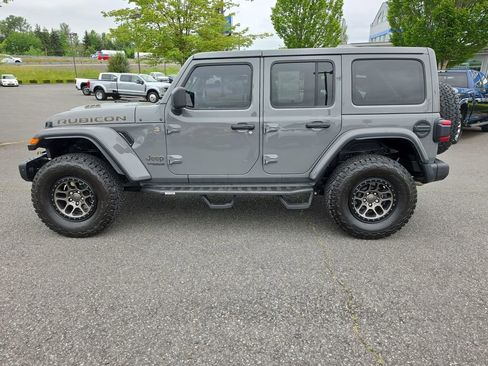 Used 2022 Jeep Wrangler Unlimited Rubicon 392 w/ Xtreme Recon 35" Tire Package AWD/4WD image 3
