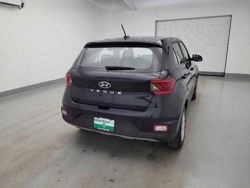 Used 2025 Hyundai Venue SE FWD image 7
