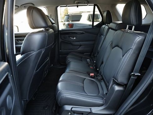 Used 2023 Honda Pilot EX-L image 25