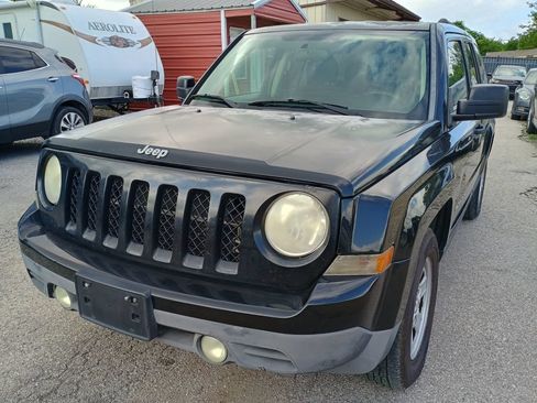 Used 2014 Jeep Patriot Sport FWD image 1