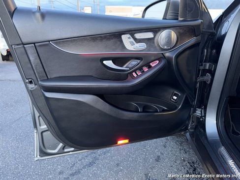 Used 2021 Mercedes-Benz GLC 300 4MATIC image 26