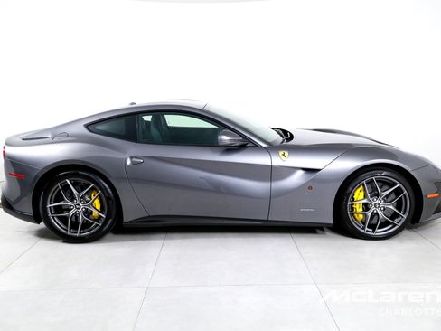 Used 2016 Ferrari F12 Berlinetta image 9