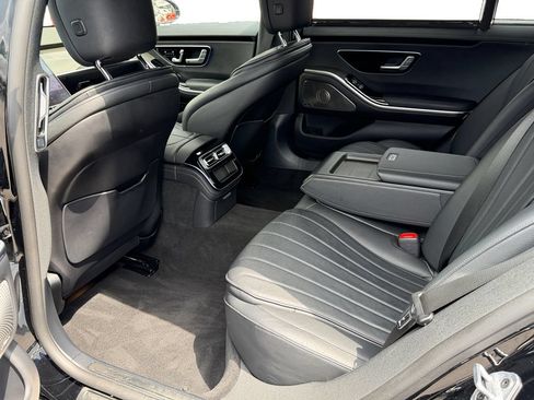Used 2023 Mercedes-Benz S 500 4MATIC w/ AMG Line image 13