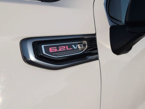 Used 2020 GMC Sierra 1500 AT4 w/ AT4 Premium Package AWD/4WD image 12