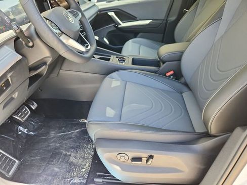 New 2026 Volkswagen Tiguan SE R-Line AWD/4WD image 7