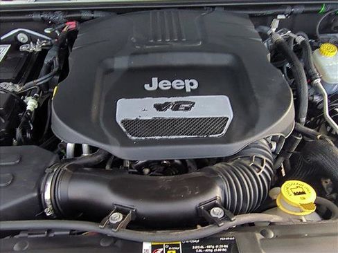 Used 2018 Jeep Wrangler Unlimited Sahara image 23