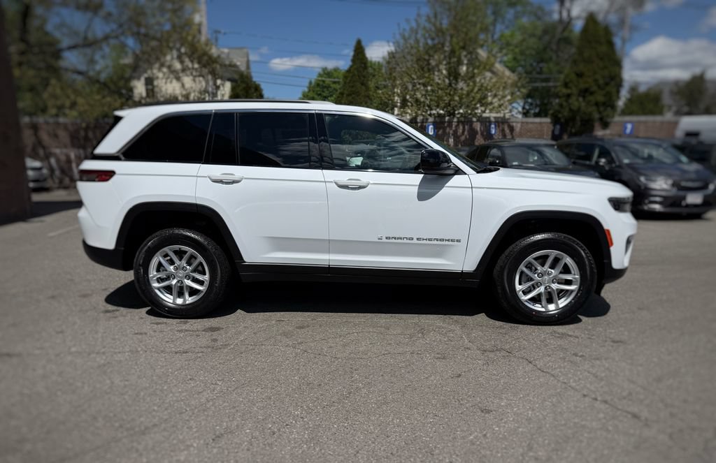 New 2026 Jeep Grand Cherokee Laredo X AWD/4WD image 4