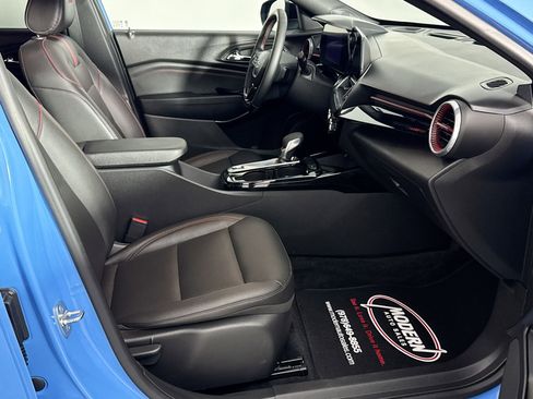 Used 2024 Chevrolet Trax RS w/ Sunroof Package image 20