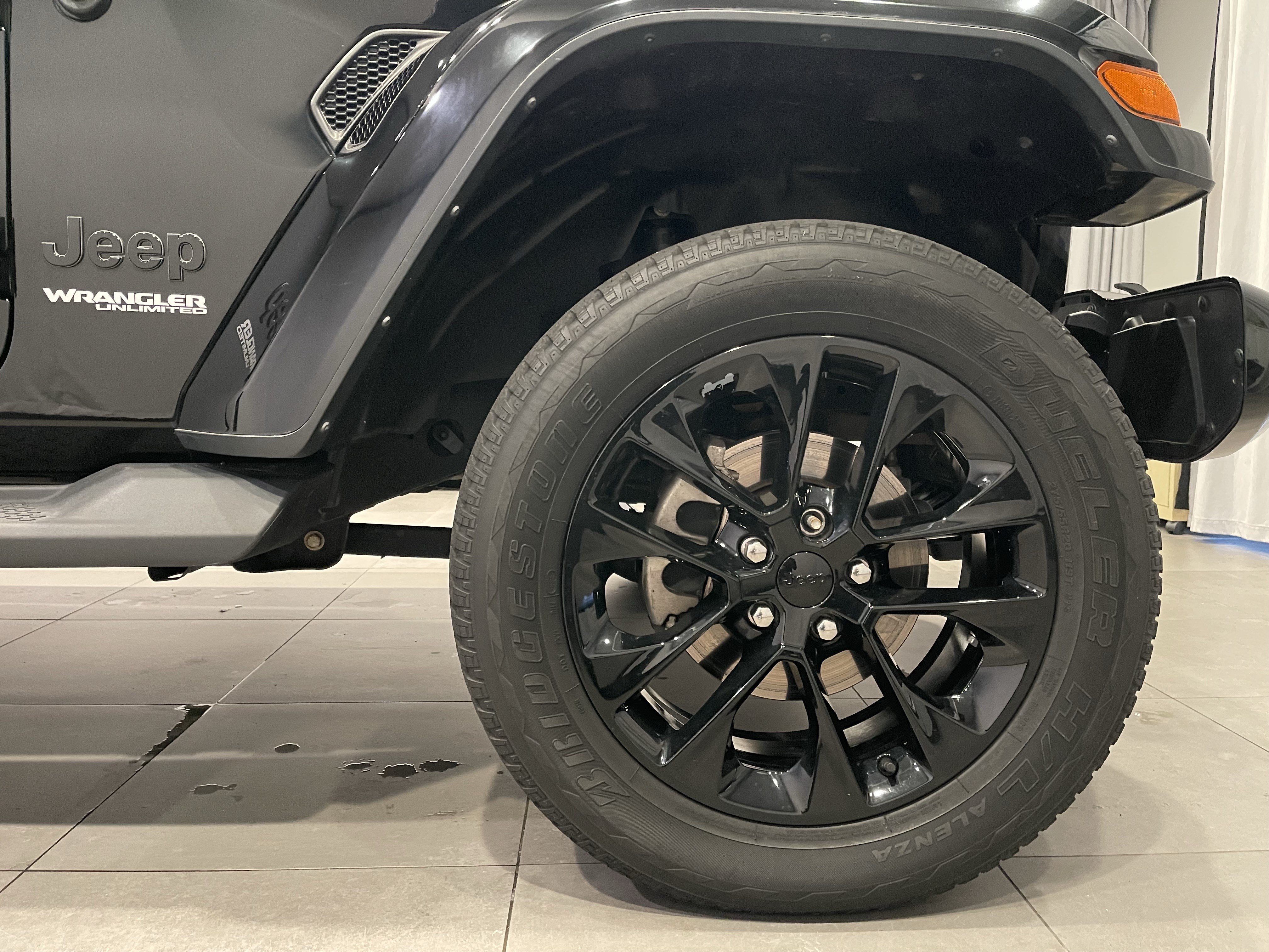 Used 2021 Jeep Wrangler Unlimited Sahara AWD/4WD image 10