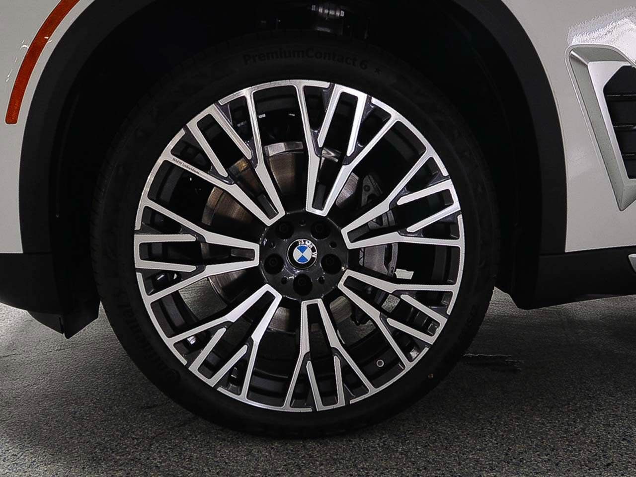 Used 2026 BMW X5 sDrive40i w/ Premium Package RWD image 5