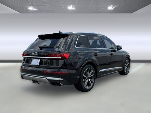 Used 2023 Audi SQ7 Premium Plus w/ Executive Package AWD/4WD image 9