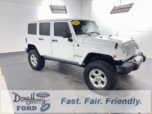 Used 2014 Jeep Wrangler Unlimited Sahara w/ Dual Top Group image 3