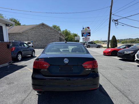 Used 2012 Volkswagen Jetta SE FWD image 6