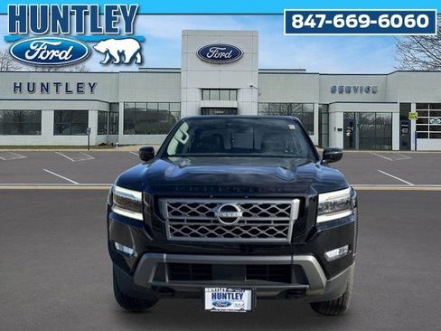 Used 2024 Nissan Frontier SL w/ Technology Package AWD/4WD image 3