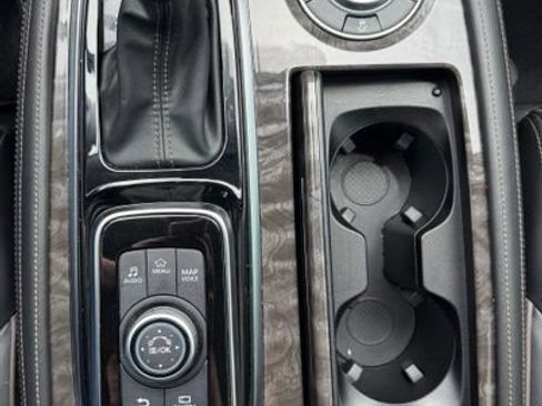 Used 2023 Nissan Armada Platinum w/ Captain's Chairs Package RWD image 33