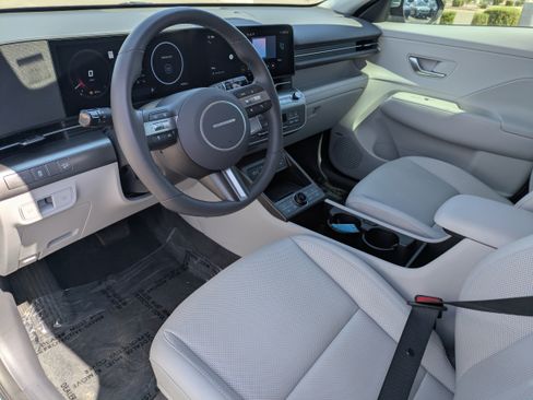 Used 2025 Hyundai Kona Limited AWD/4WD image 24