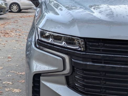 Used 2023 Chevrolet Suburban RST w/ Luxury Package image 9