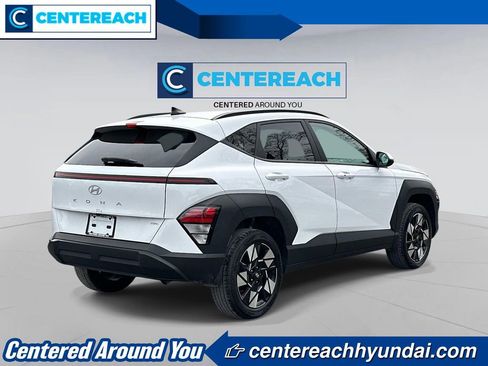 Used 2024 Hyundai Kona SEL AWD/4WD image 4