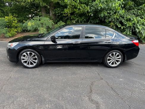 Used 2015 Honda Accord Sport image 2
