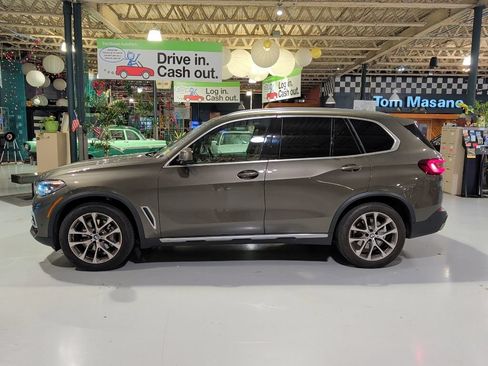 Used 2021 BMW X5 xDrive40i w/ Premium Package AWD/4WD image 11