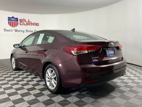 Used 2017 Kia Forte LX w/ LX Popular Package FWD image 5