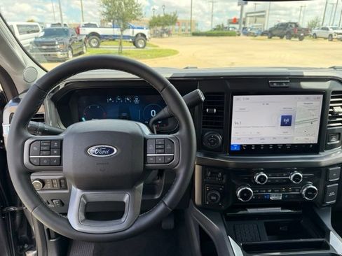 Used 2025 Ford F250 Lariat w/ Lariat Ultimate Package AWD/4WD image 12