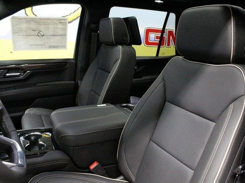 New 2026 GMC Yukon Elevation image 23