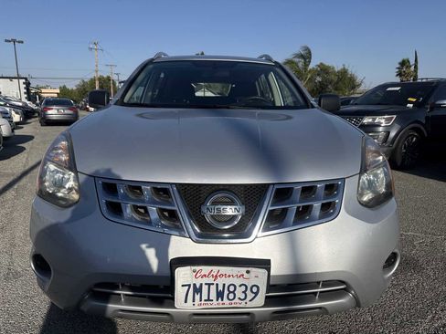Used 2015 Nissan Rogue S w/ Convenience Package FWD image 2
