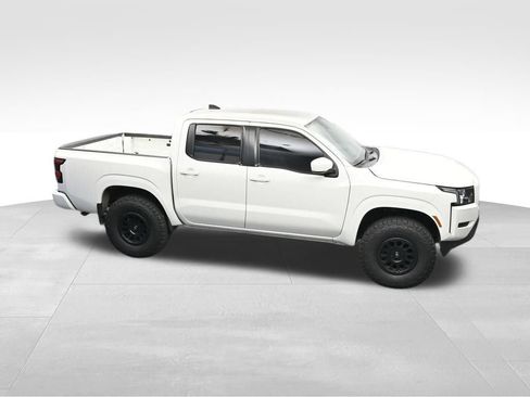 Used 2022 Nissan Frontier SV RWD image 22