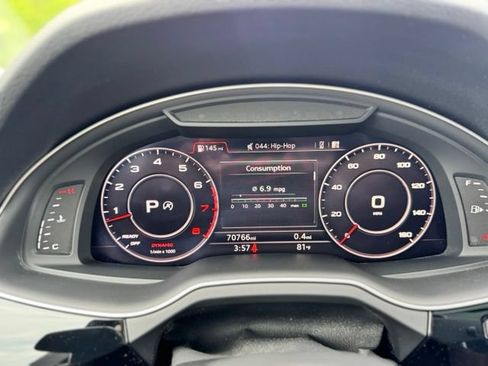 Used 2018 Audi Q7 3.0T Prestige AWD/4WD image 34