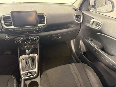 New 2026 Hyundai Venue SEL FWD image 28