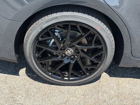 New 2026 Toyota Camry Hybrid FWD image 23