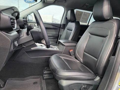 Certified 2023 Ford Explorer XLT w/ Equipment Group 202A AWD/4WD image 20