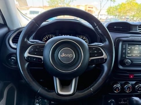 Used 2016 Jeep Renegade Latitude AWD/4WD image 17