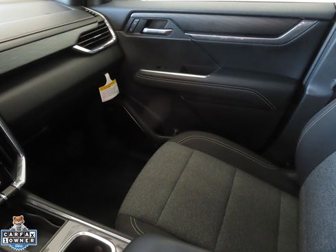 Used 2025 GMC Acadia Elevation FWD image 19