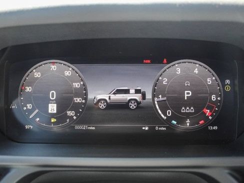 Certified 2024 Land Rover Defender 90 V8 AWD/4WD image 19