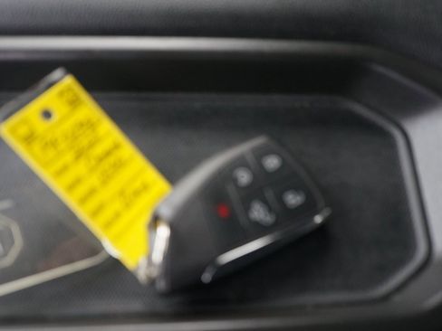 Used 2025 Chevrolet Silverado 1500 LT image 2