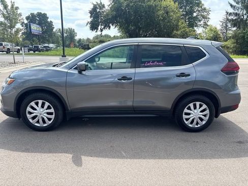 Used 2018 Nissan Rogue S FWD image 2