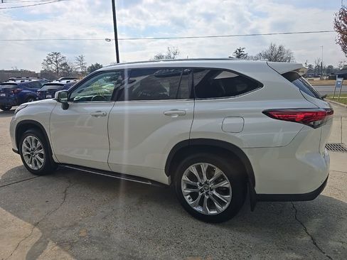 Used 2020 Toyota Highlander Limited image 6