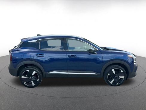 Used 2026 Nissan Kicks SR FWD image 16